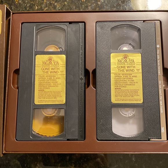 Gone With The Wind MGM/UA Home Video 2 Tape HI-FI VHS Deluxe Edition Box Set '85 - Picture 2 of 6